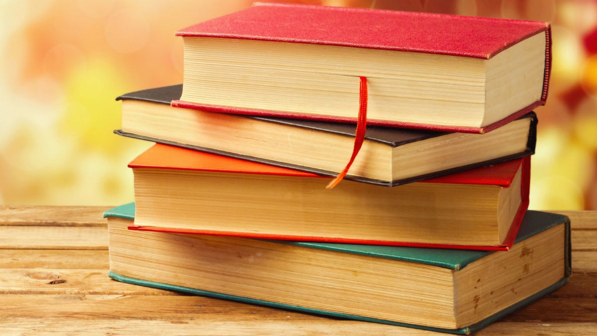 Список летнего чтения для... взрослых. Дюжина интересных книг. А что, так можно было?